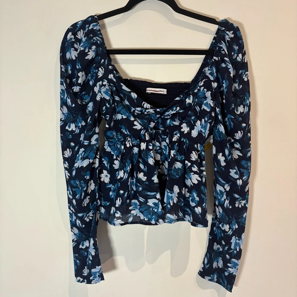 Abercrombie & Fitch Smocked Babydoll Cropped Blouse Black Blue Floral - XS
